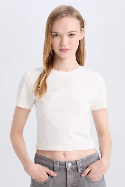 DeFacto Coool Fitted Crew Neck Basic μονόχρωμο κοντομάνικο λευκό μπλουζάκι Z8790AZ25SM