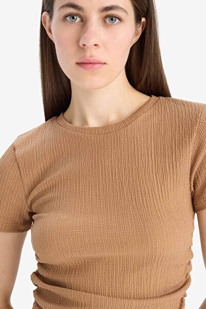 DeFacto Slim Fit Slim Fit Crew λαιμόκοψη κοντομάνικο μπλουζάκι E0991AX25SP