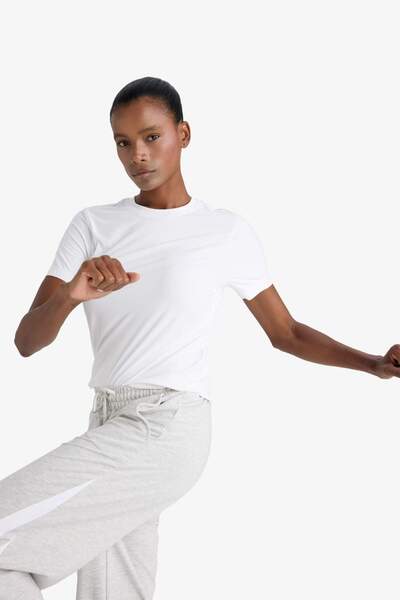 DeFacto DeFactoFit Standard Fit Crew Neck Sportsman Basic Απλό κοντομάνικο λευκό μπλουζάκι D2296AX25SP