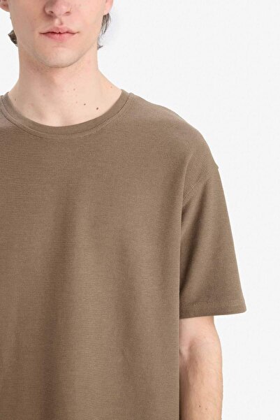 DeFacto Boxy Fit Crew Neck Short Sleeve T-Shirt D5482Ax25Sp