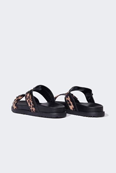 DeFacto Kadın Leopar Desenli Düz Taban Tek Bantlı Suni Deri Terlik E7045AX25SP