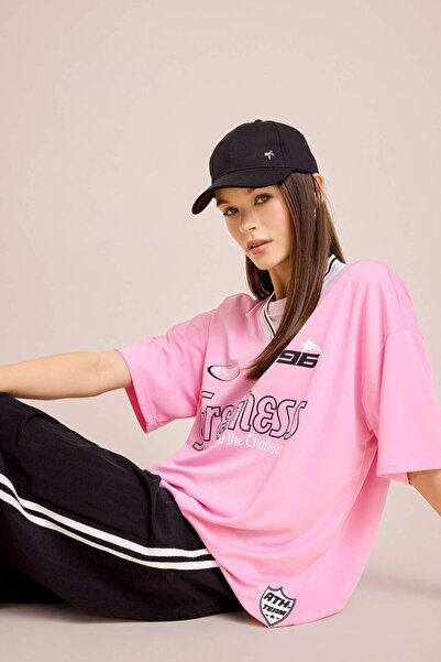 DeFacto Coool Oversize-T-Shirt mit weitem Schnitt und V-Ausschnitt aus bedrucktem Jersey-Stoff mit kurzen Ärmeln E7447AX25SP