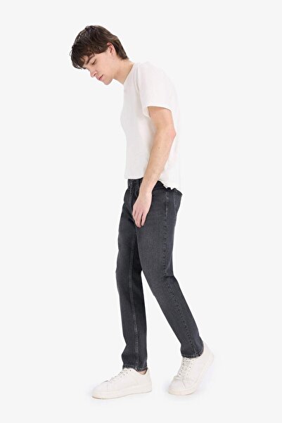 DeFacto Slim Tapered Fit Dar Kalıp Normal Bel Daralan Paça Jean Pantolon E7033AX25SP