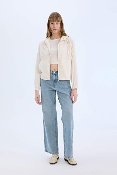 DeFacto Waterproof Regular Fit Pocket Zippered Hooded Raincoat E2641Ax25Sp