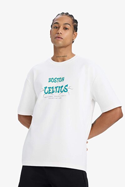 DeFacto DeFactoFit NBA Boston Celtics Oversize Geniş Kalıp Bisiklet Yaka Sırt Baskılı Kısa Kollu Tişört E013
