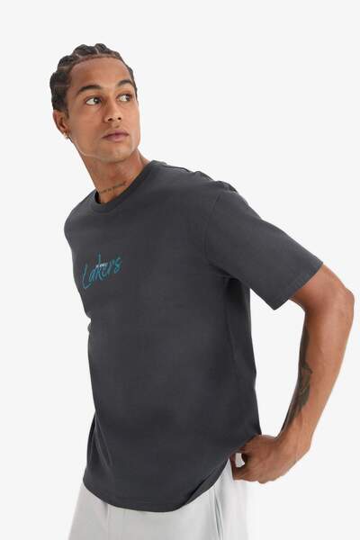 DeFacto Defactofit Nba Los Angeles Lakers Boxy Fit Crew Neck Back Printed Short Sleeve T-Shirt E0133Ax25Sp