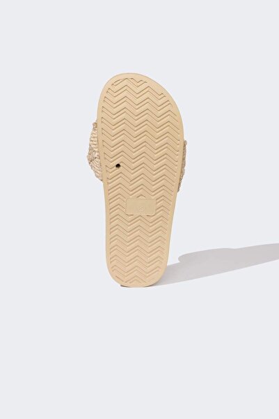 DeFacto Kadın Yüksek Taban Tek Bantlı Terlik B8548AX25SM