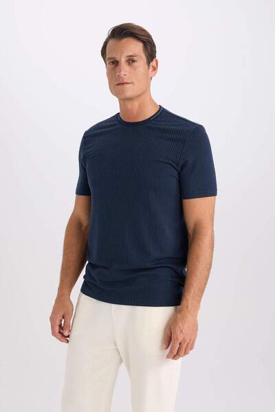 DeFacto Slim Fit Slim Fit Crew Neck Crinkle κοντομάνικο μπλουζάκι D7225AX25SP