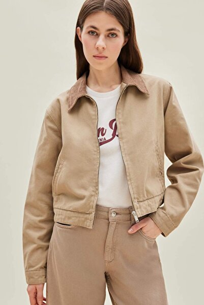 DeFacto Regular Fit Contrast Collar Zippered Basic Plain Pocket Seasonal Cotton Jacket Coat E6260Ax25Sp