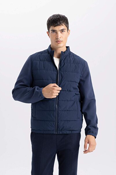 DeFacto Wasserdichter, winddichter Slim-Fit-Mantel mit eng anliegender Passform, gefüttert, mit Reißverschlusstaschen, D7532AX25SP