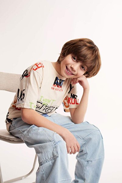 DeFacto Ανδρικό μπλουζάκι με κοντό μανίκι με λαιμόκοψη D9492A825SM