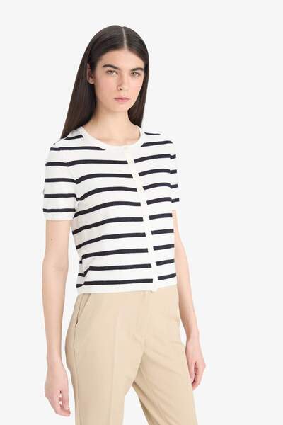 DeFacto Regular Fit Bisiklet Yaka Çizgili Kısa Kollu Triko Hırka D6268AX25SM