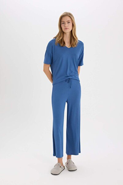 DeFacto Pijama Takımı Fitilli Kaşkorse Kısa Kollu Üst Beli Lastikli Kapri Boy Alt-Fall in Love E0865AX25SP