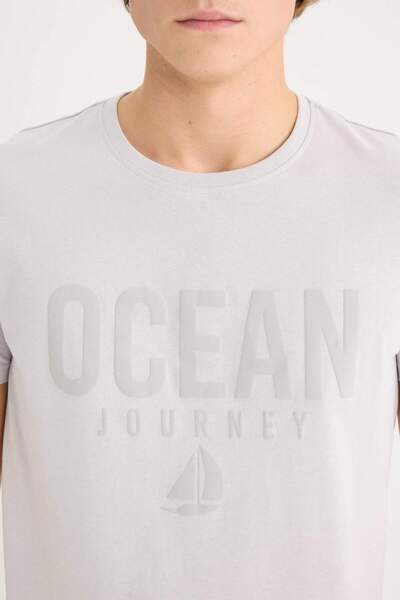 DeFacto 100% Cotton Slim Fit Tight Fit Crew Neck Printed Short Sleeve T-Shirt D9354Ax25Sp