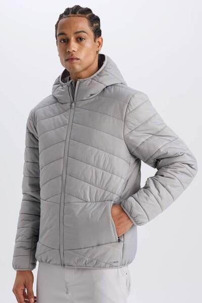 DeFacto Defactofit Su Geçirmez Regular Fit Kapüşonlu Fermuarlı Mevsimlik Şişme Mont D6183AX25SP