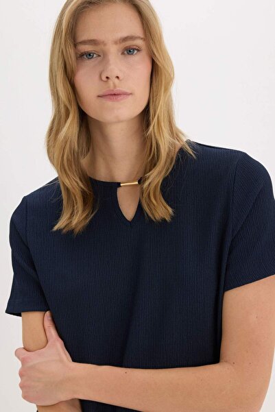 DeFacto Регулярний крій, комір-стійка, прямий крій, короткі рукави, футболка E0325AX25SP