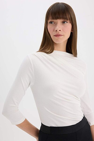 DeFacto Krepp-T-Shirt mit tiefem Kragen und normaler Passform – halbe Ärmel E7096AX25SP