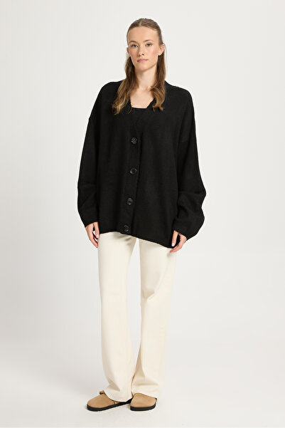 minaaise Siyah Yumoş V Yaka Düğmeli Oversize Triko Hırka 24106