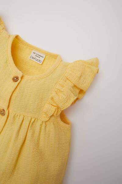 DeFacto Kız Bebek Bisiklet Yaka Gofre Dokulu Kısa Kollu Gömlek C5972A525SM