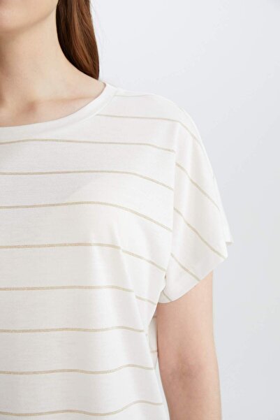 DeFacto Bisiklet Yaka Kısa Kollu Tişört E6075AX25SP