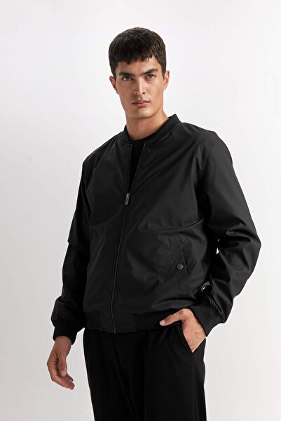 DeFacto Su Geçirmez Slim Fit Dar Kesim Bomber Kolej Yaka Fermuarlı Çift Cepli Mevsimlik Hafif Mont D7319AX25