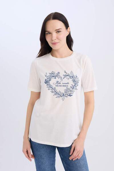 DeFacto Regular Fit Bisiklet Yaka Baskılı Kısa Kollu Tişört E3026AX25SP