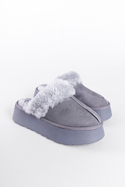 Capone Outfitters Γούνινες γυναικείες παντόφλες με κλειστή μύτη