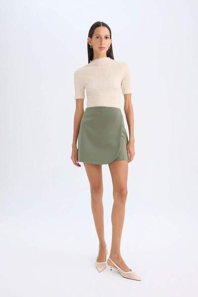 DeFacto Fusta scurtă cu talie înaltă C5284AX24AU