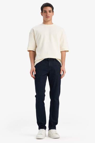DeFacto Pedro Slim Fit Dar Kalıp Normal Bel Dar Paça Jean Pantolon E8853AX24WN