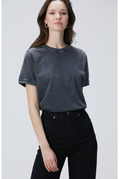 Network Antrasit Omuz Taş Detaylı T-shirt
