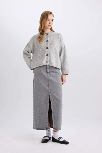 DeFacto Regular Fit Crew Neck Buttoned Knitwear Cardigan E4612Ax24Wn