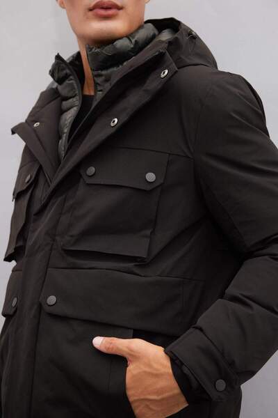DeFacto Su Geçirmez Slim Fit Dar Kesim Kapüşonlu Fermuarlı Çıtçıtlı Cepli Mont C7443AX24WN