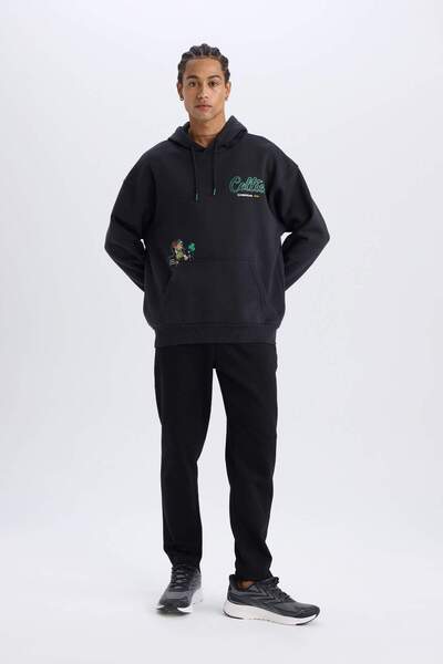 DeFacto DeFactoFit NBA Boston Celtics Oversize Geniş Kalıp Kapüşonlu Sırt Baskılı Kalın Sweatshirt D6690AX25