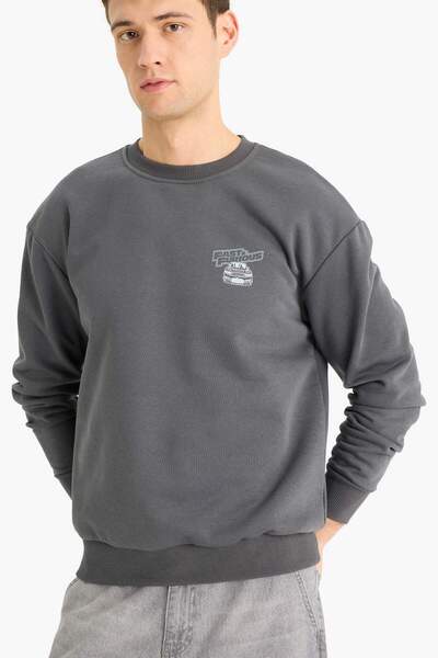 DeFacto Fast & Furious Boxy Fit Bisiklet Yaka Sırt Baskılı Kalın Sweatshirt E1115AX25SP