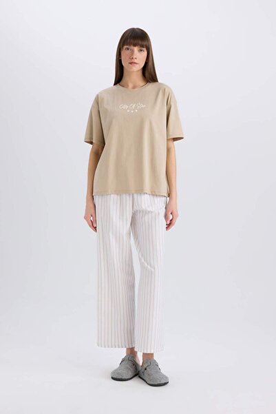 DeFacto Pijama Takımı Regular Fit Bisiklet Yaka Baskılı Kısa Kollu Üst Çizgili Uzun Alt-Fall in Love E3483AX