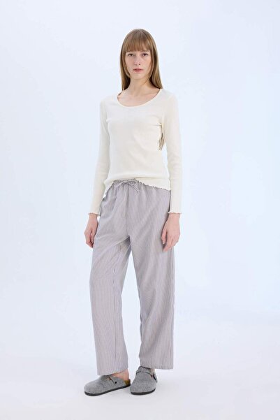 DeFacto Pijama Takımı Regular Fit Poplin Uzun Kollu Üst Çizgili Uzun Alt-Fall in Love E2349AX24WN