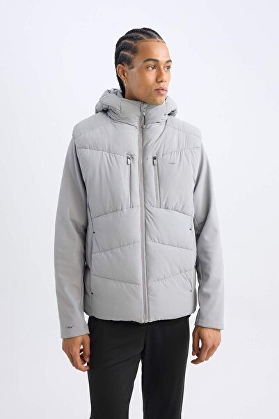 DeFacto Defactofit Su Geçirmez Regular Fit Kapüşonlu Rüzgar Geçirmez Fermuarlı Mont C6053AX24WN