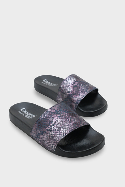 Capone Outfitters Women's slippers