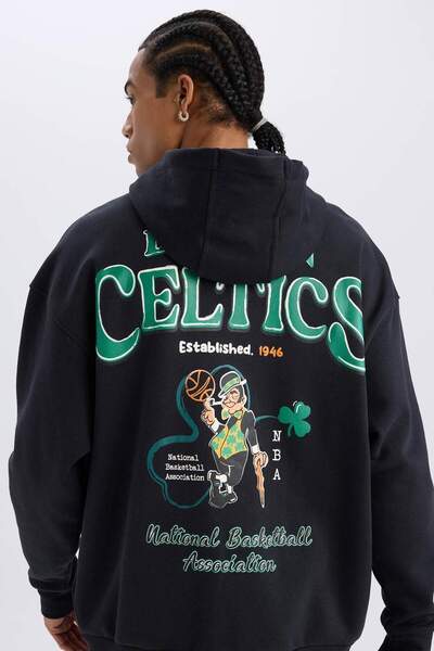 DeFacto DeFactoFit NBA Boston Celtics Oversize Geniş Kalıp Kapüşonlu Sırt Baskılı Kalın Sweatshirt D6690AX25