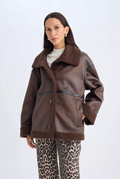 DeFacto Bequemer Polokragenmantel mit Knöpfen und Taschen, saisonales Plüschfutter D3994AX24WN