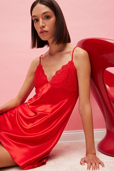 DeFacto Fall in Love V Yaka Saten Askılı Gecelik D6415AX24WN