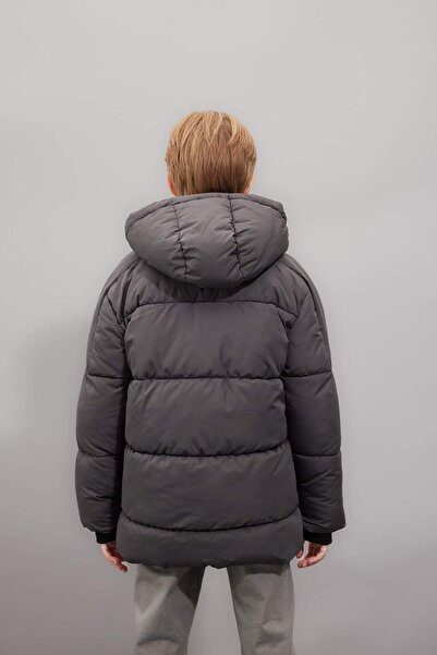 DeFacto Erkek Çocuk Su Geçirmez Kapüşonlu Parka C8919A824WN