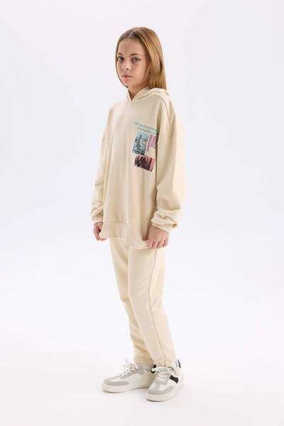 DeFacto Kız Çocuk 2'li Takım Baskılı Sweatshirt Beli Lastikli Eşofman Altı D4057A824WN