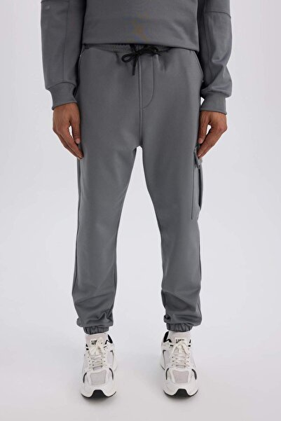 DeFacto Defactofit Athlete Jogger Sweatpants Standard Fit Three Pockets Waist Tie Elasticated Leg D3741Ax24Wn