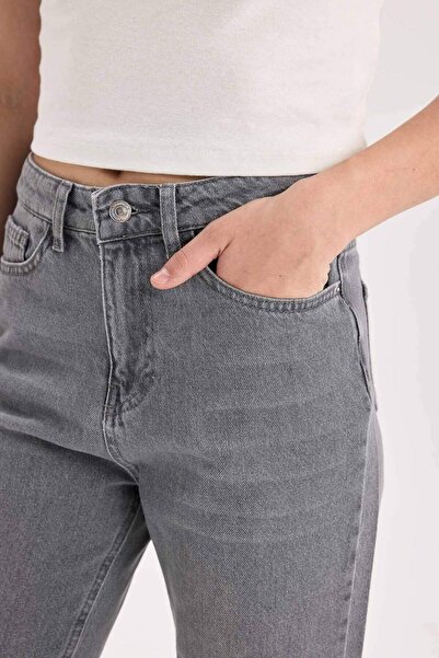 DeFacto Straight Fit Yüksek Bel Bilek Boy Jean Yıkamalı Pantolon E3416AXNS