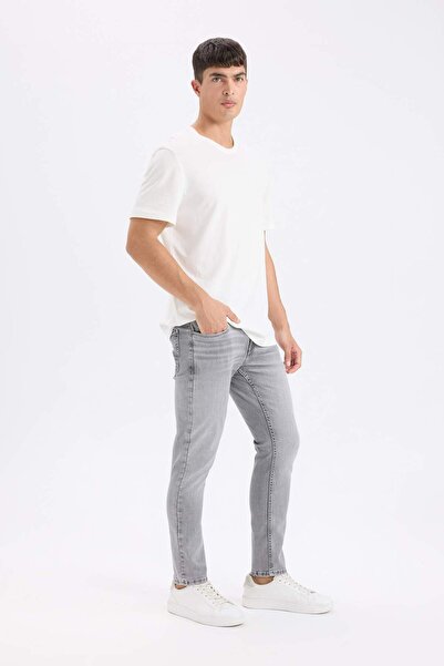 DeFacto Carlo Skinny Fit Ekstra Dar Kalıp Normal Bel Ekstra Dar Paça Jean Pantolon C5745AX24AU