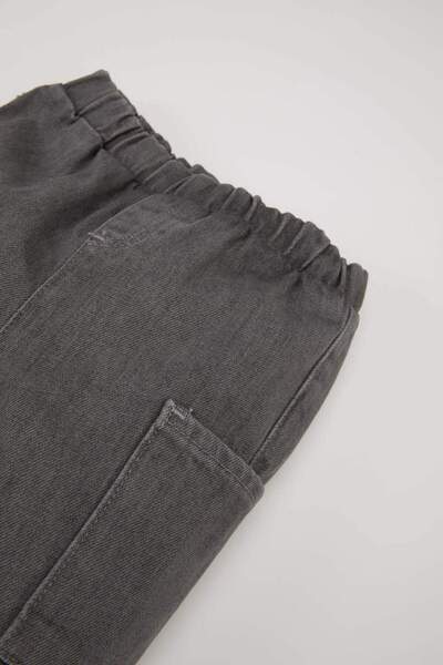 DeFacto Erkek Bebek Beli Lastikli Cepli Jean Pantolon D2532A524WN