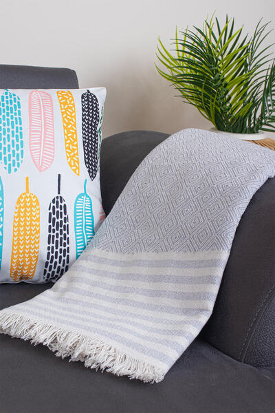 VAYBE Multi-Purpose Seat and Jacket Cover - Pike