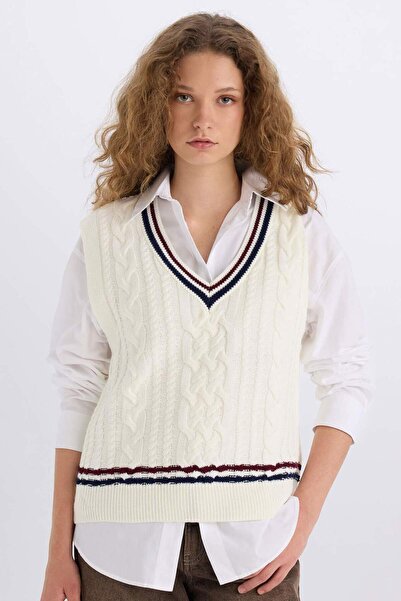DeFacto Regular Fit V-Neck Hair Knit Patterned Knitwear Sweater D9517Ax24Wn