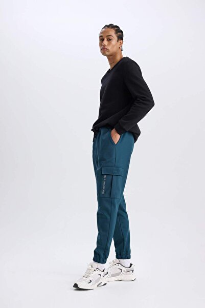 DeFacto DeFactoFit Sporcu Jogger Eşofman Altı Standart Fit Üç Cepli Beli Bağcıklı Lastikli Paça D3741AX24WN